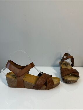 OTBT Harriett Brown Leather Woven Criss Cross Cork Wedge Sandals Size 8